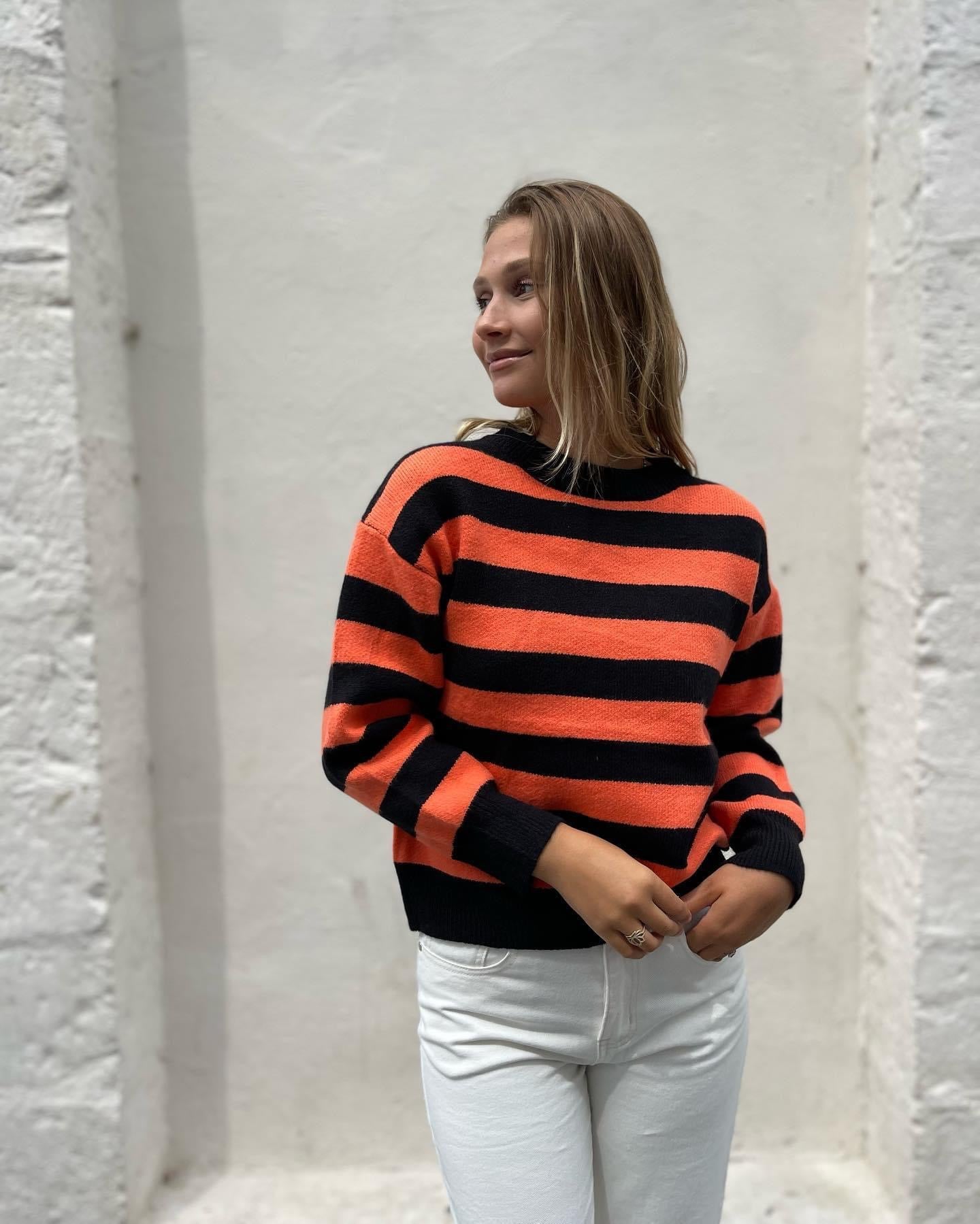 Pull orange - AMBRE